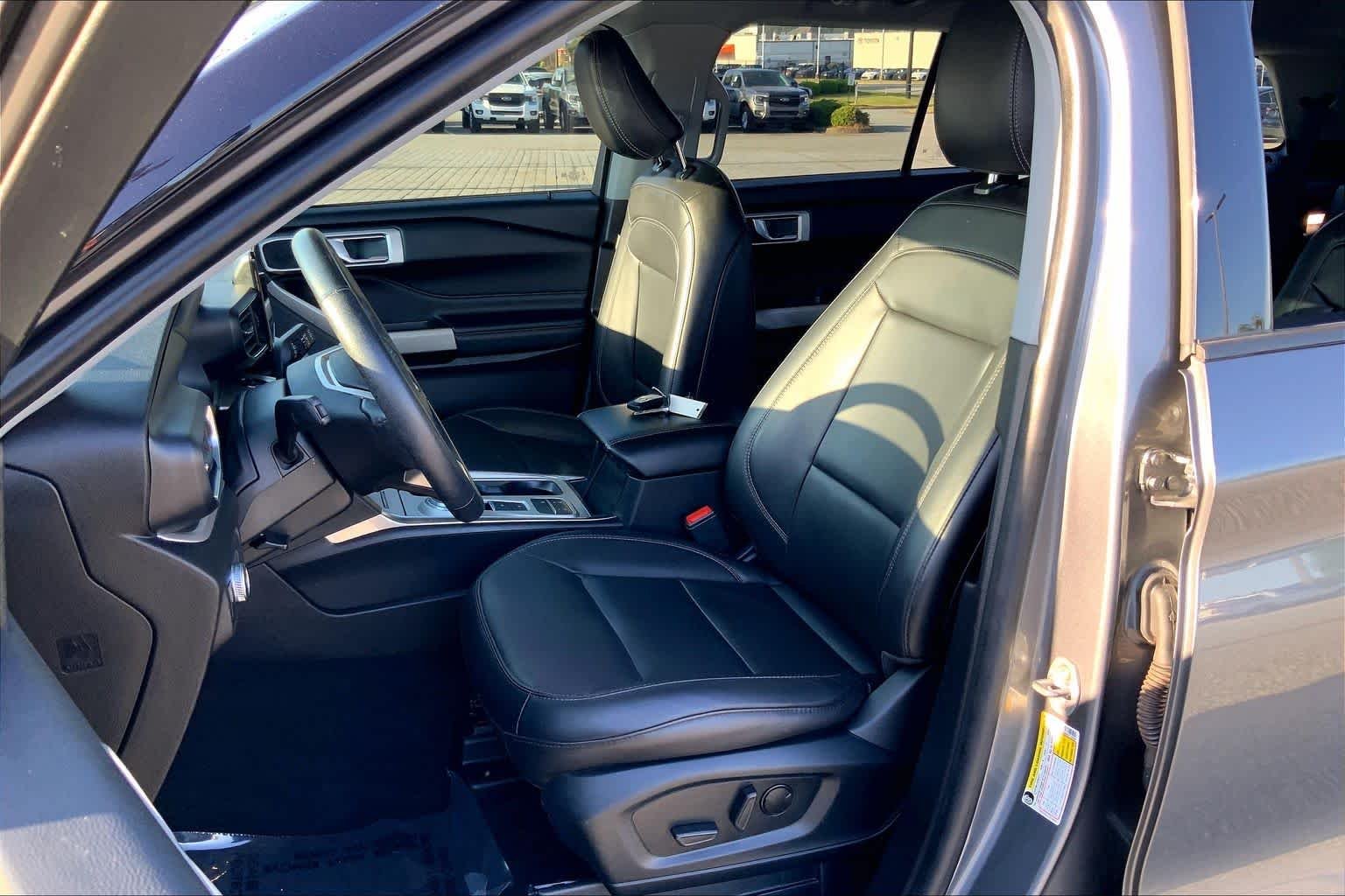 Used 2022 Carbonized Gray Metallic Ford XLT image 8