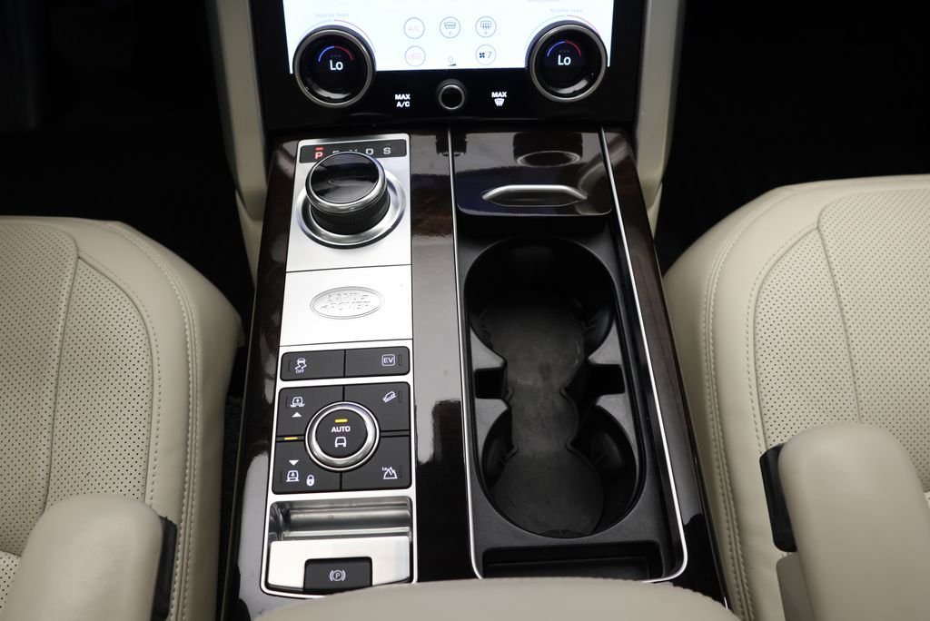 Used 2020 Portofino Blue Metallic Land Rover HSE image 25