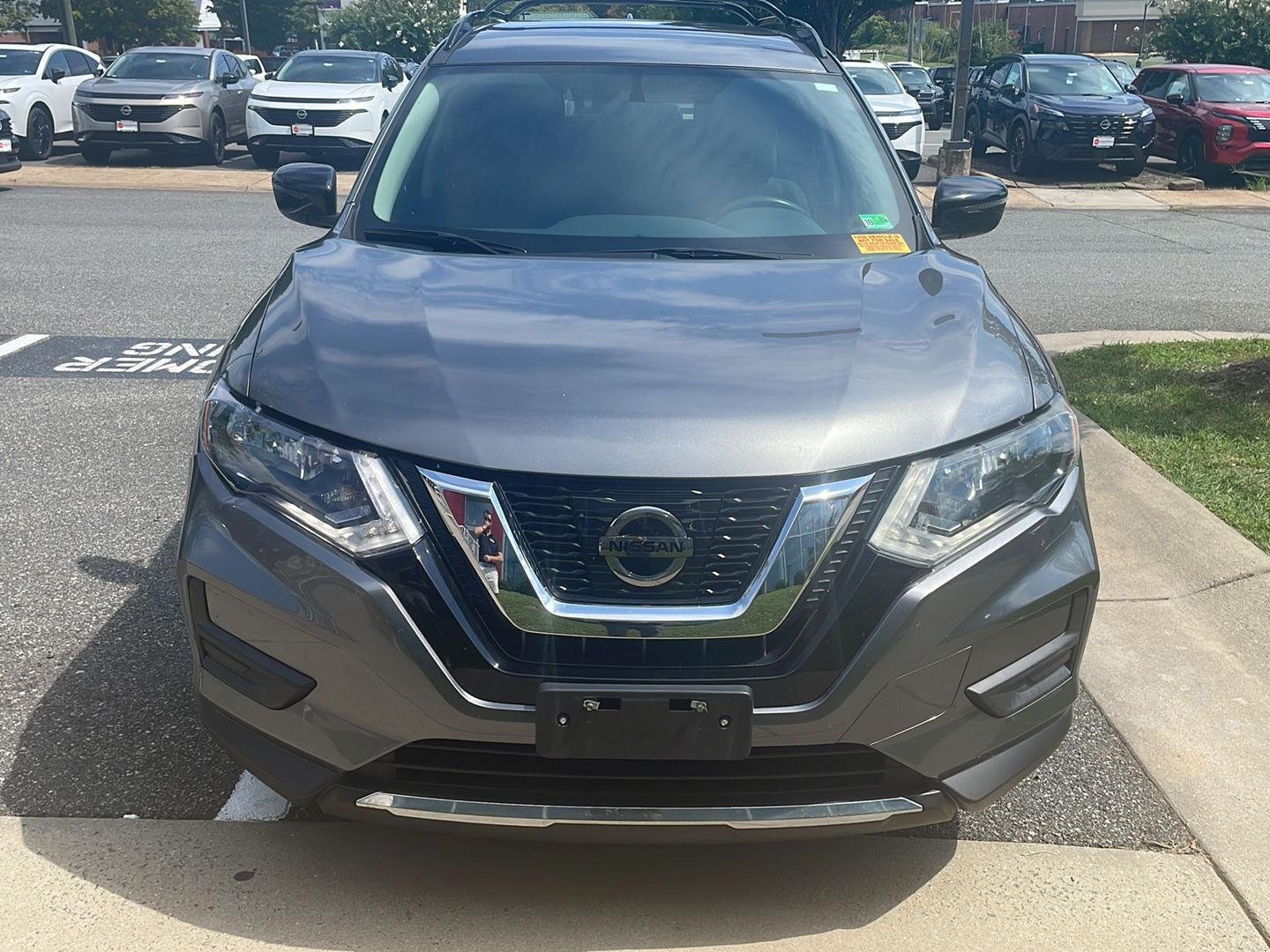 Used 2017 Gun Metallic Nissan SV image 7