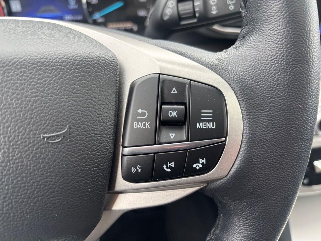 Certified Used 2022 Gray Metallic Ford XLT image 28