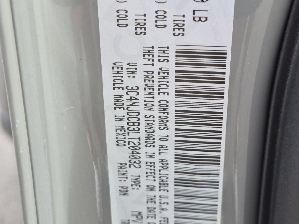 Used 2020 Gray Jeep Limited image 29