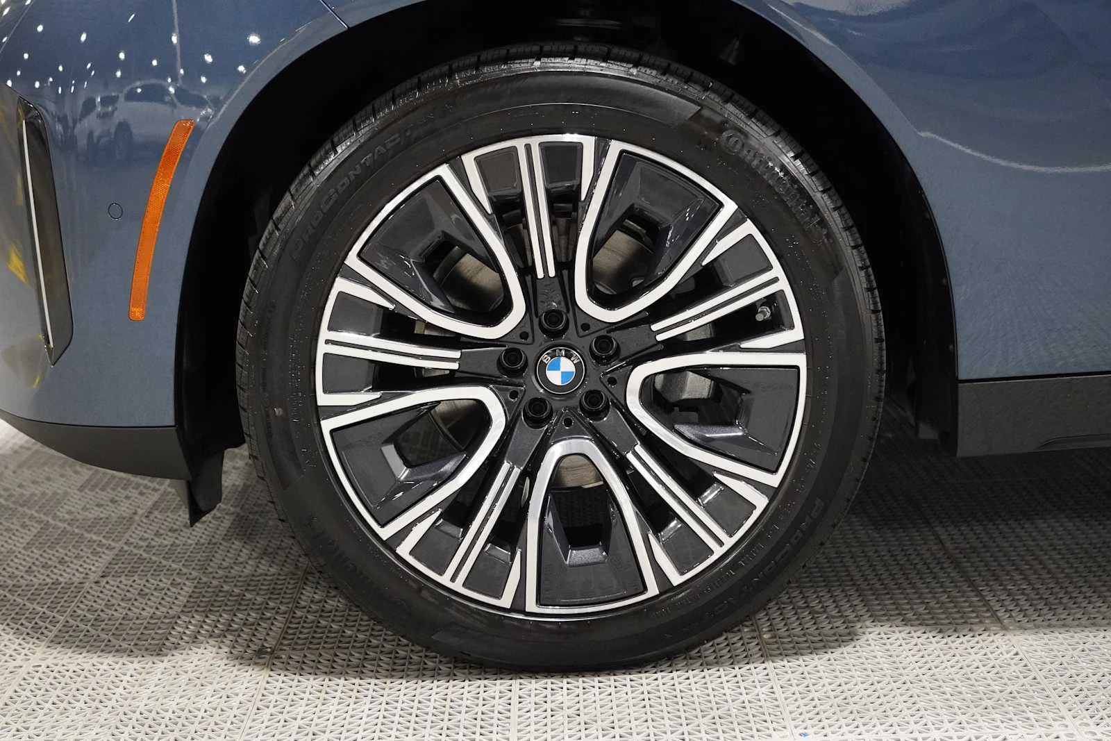 New 2026 Arctic Race Blue metallic BMW 30 xDrive image 7