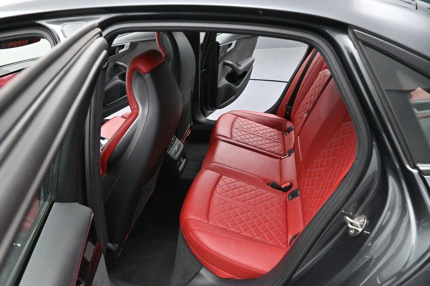 Used 2024 Daytona Gray Pearl Effect Audi Premium Plus image 31