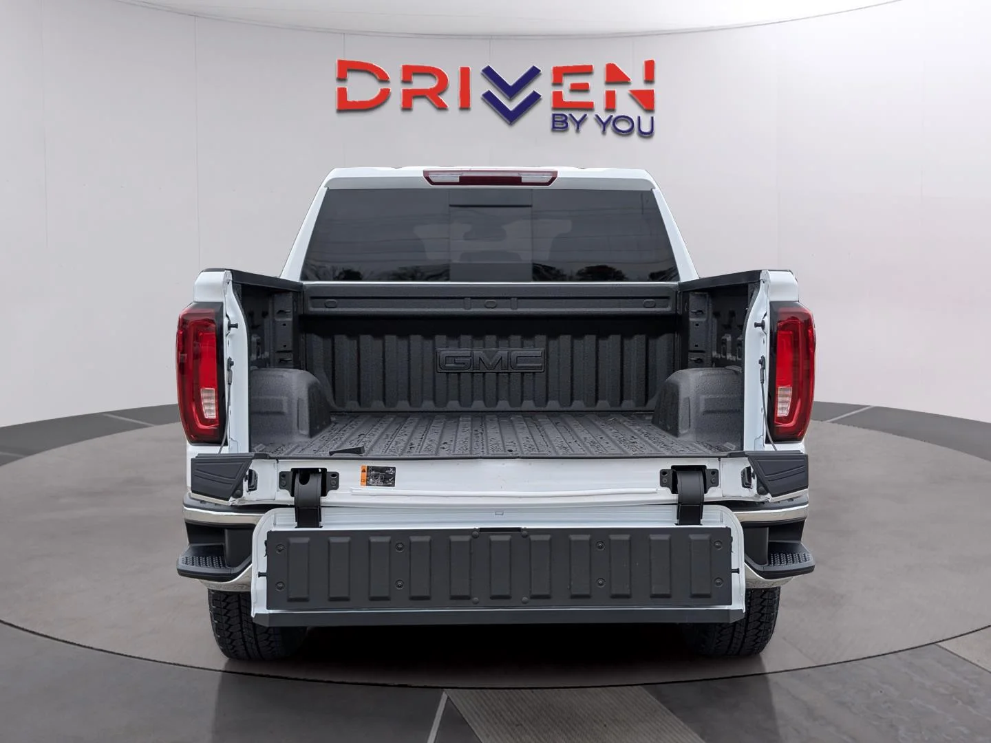 New 2026 Summit White GMC SLT image 5