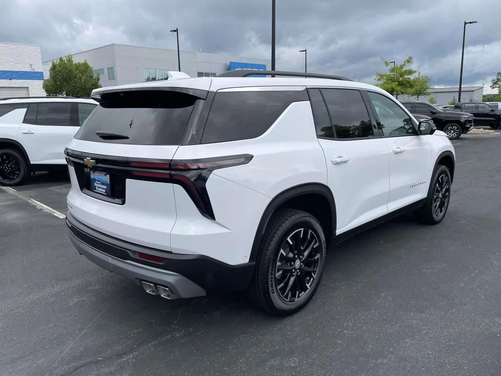 New 2026 Summit White Chevrolet LT image 6