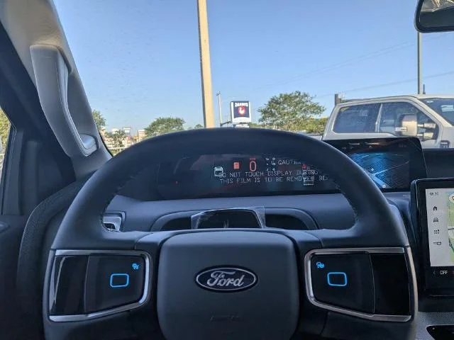 New 2026 Oxford White Ford Active image 42