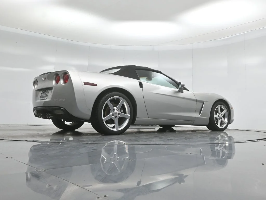 Used 2005 Silver Chevrolet Base image 42