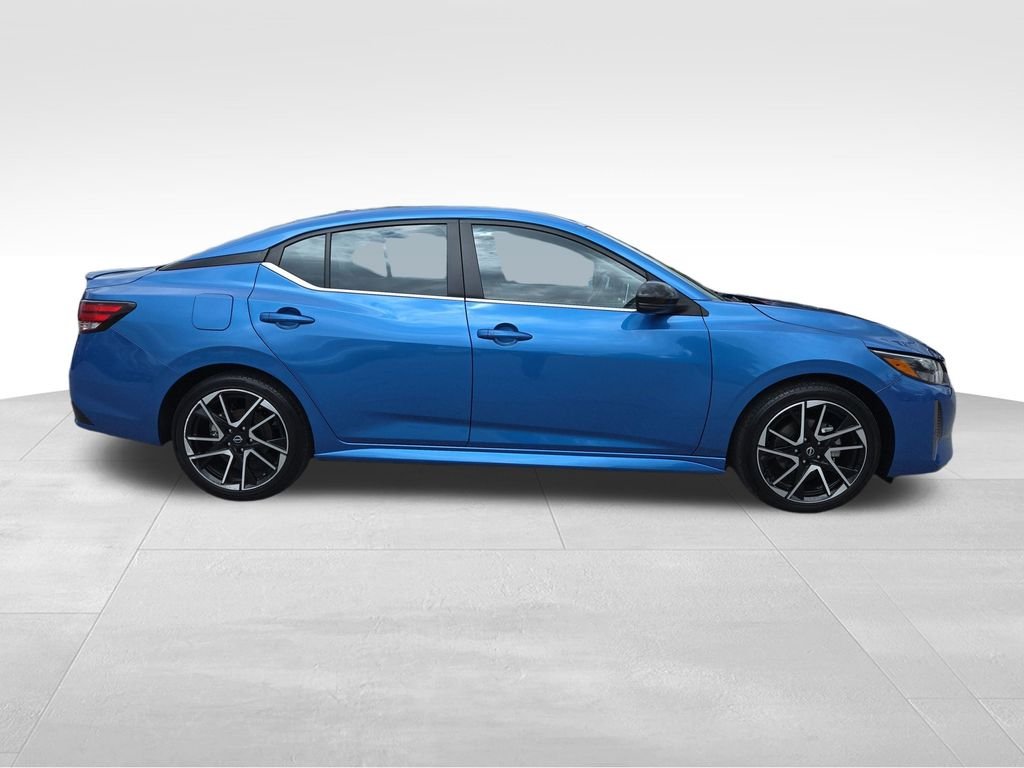 Used 2025 Electric Blue Metallic Nissan SR image 7
