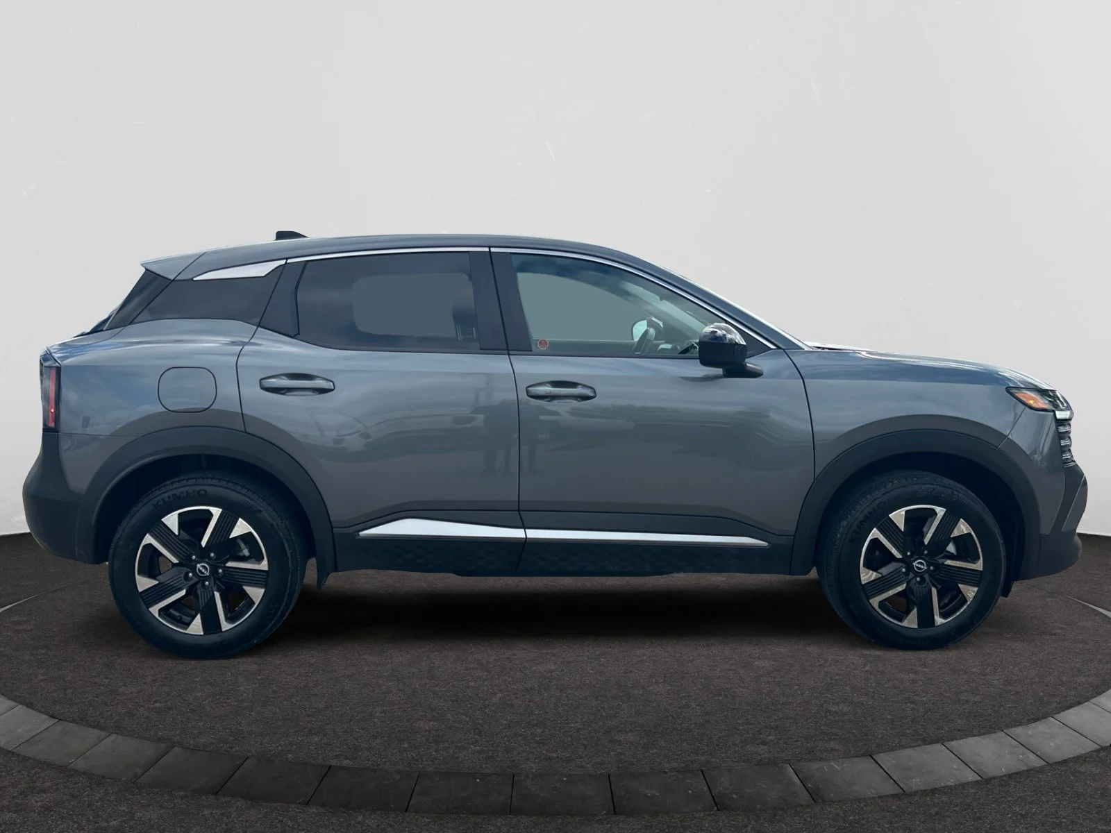 Used 2026 Gray Nissan SV AWD image 6