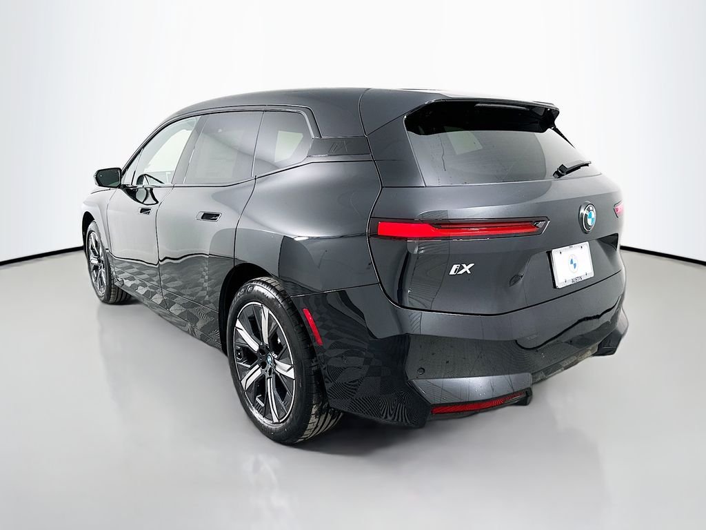 Used 2026 Black Sapphire Metallic BMW xDrive60 image 7