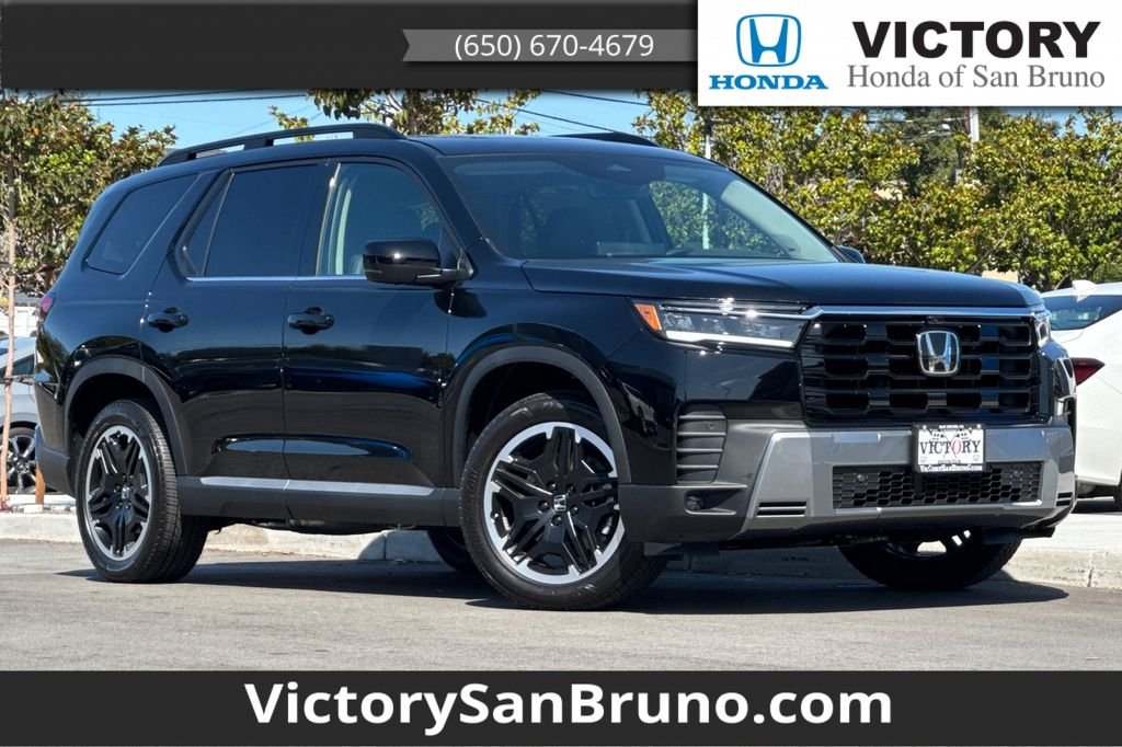2026 Honda Pilot Touring Blackout AWD's photo