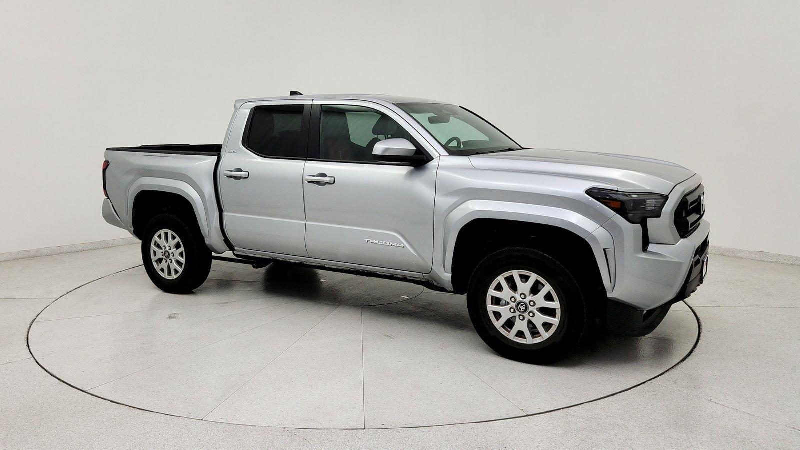 Used 2026 Silver Toyota SR5 image 9