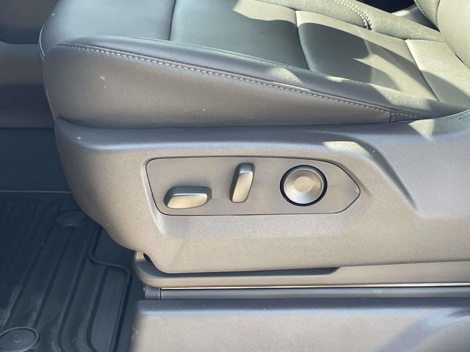 2026 Chevrolet Silverado 1500 LTZ - Photo 15