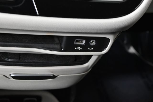 2017 Chrysler Pacifica Touring-L - Photo 22