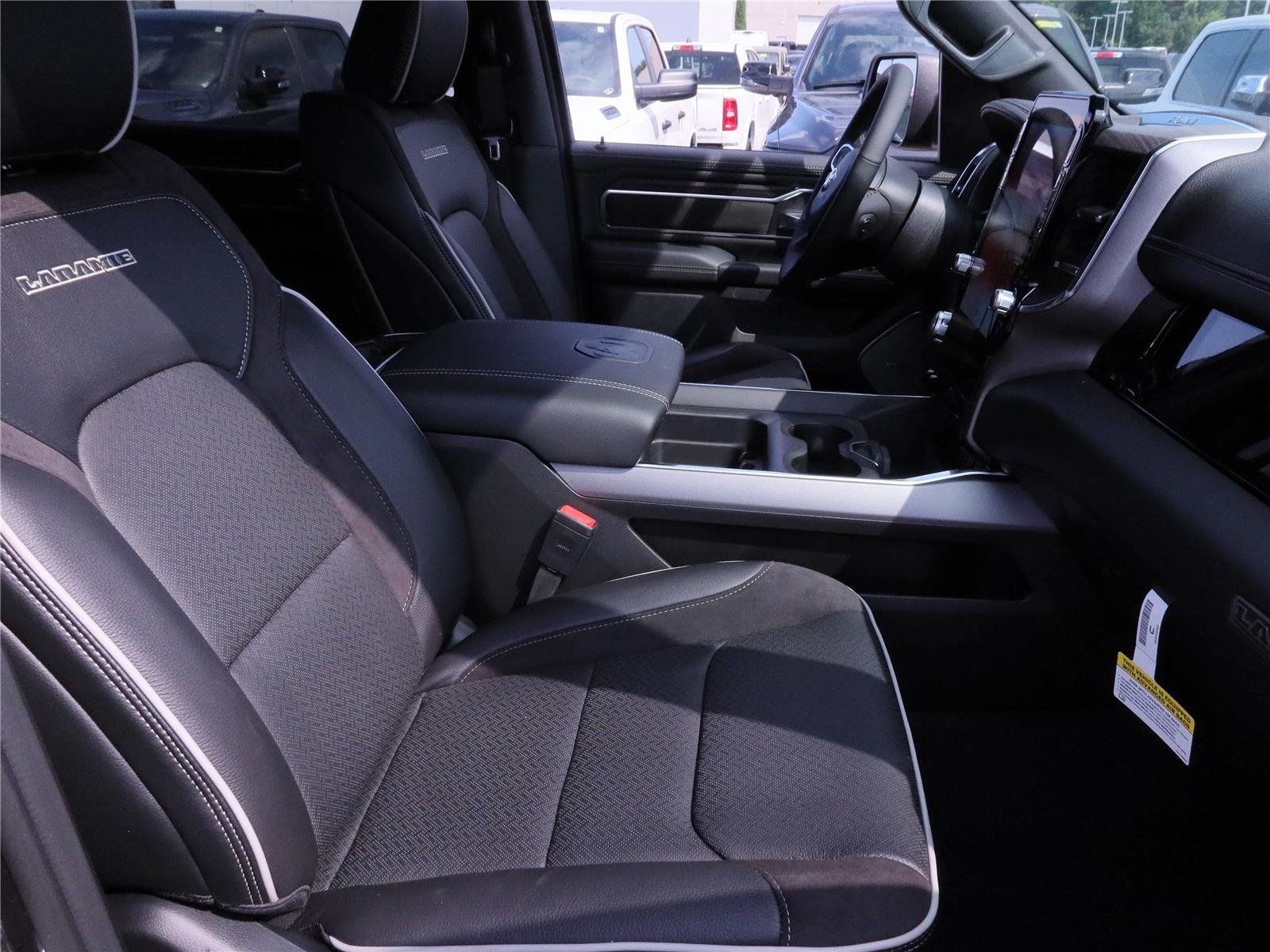 2026 RAM 1500 Laramie - Photo 7