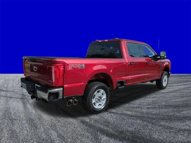 New 2026 Ruby Red Metallic Tinted Clearcoat Ford F-250® XLT image 4