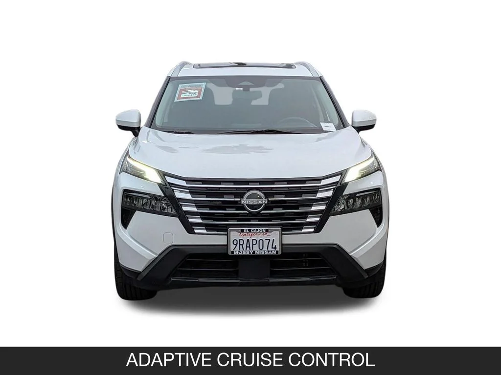Used 2024 White Nissan SV image 4