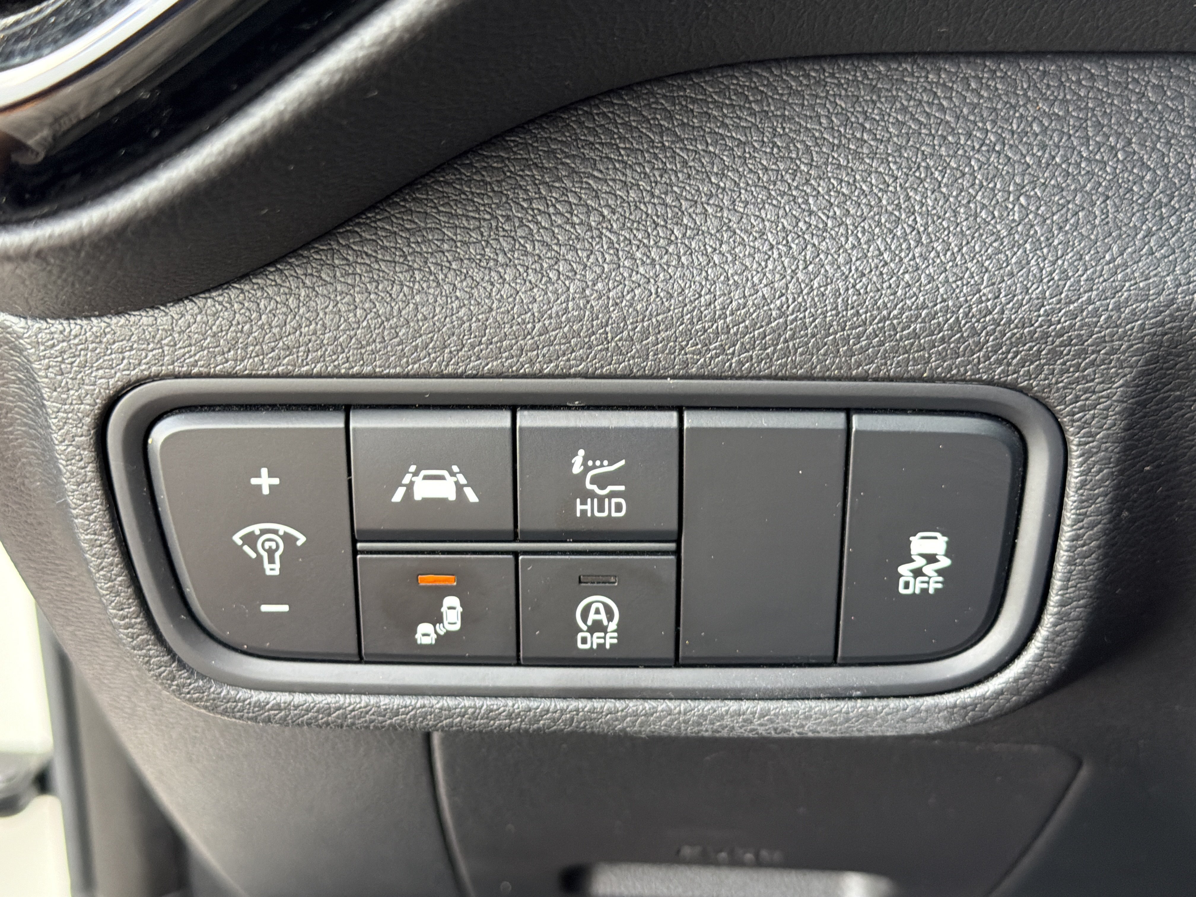 Used 2021 Snow White Pearl Kia Turbo image 26