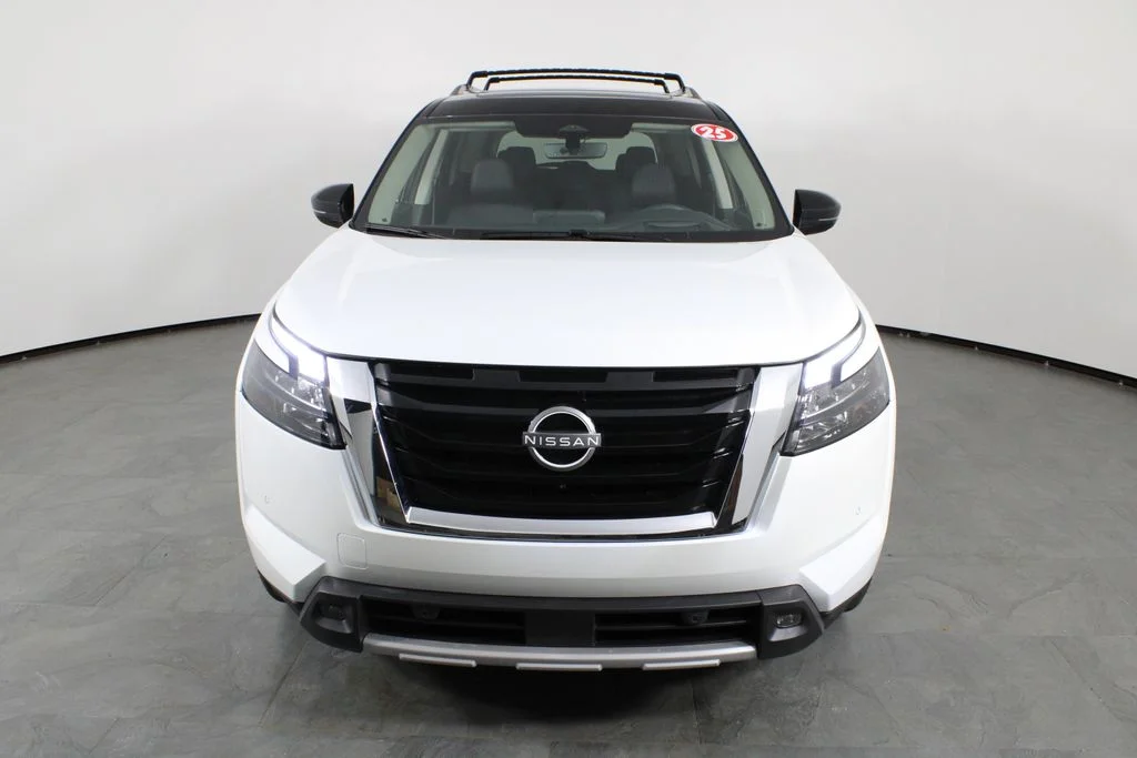 2025 Nissan Pathfinder Platinum - Photo 13