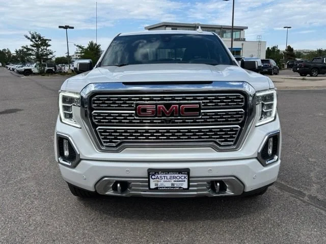 Used 2021 White GMC Denali image 9