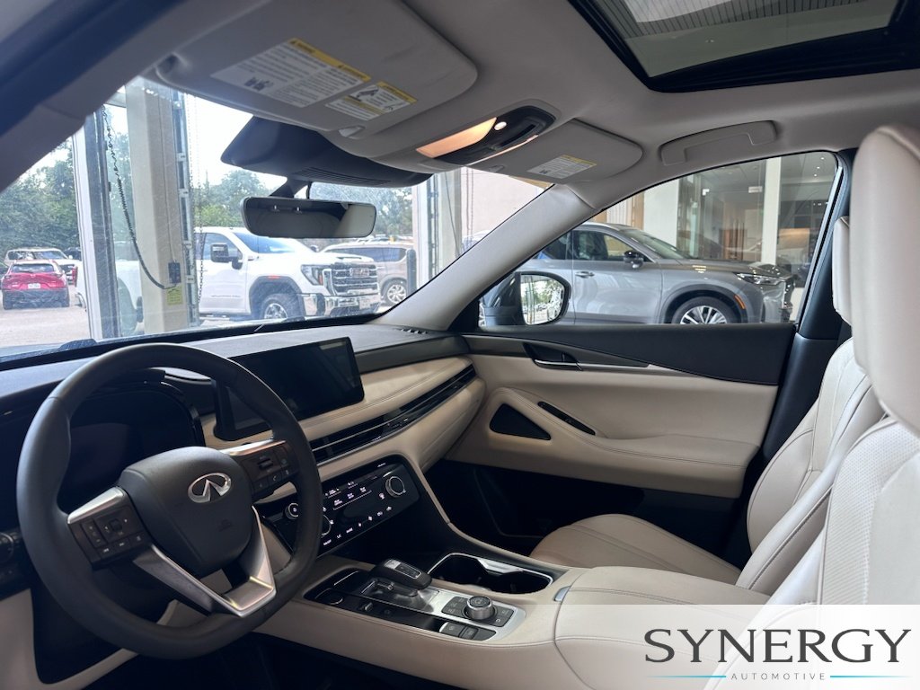 Certified Used 2023 Majestic White INFINITI LUXE image 20