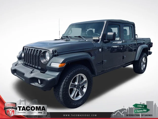 Certified Pre-Owned 2021 Jeep Gladiator Sport 4WD 4D Crew Cab