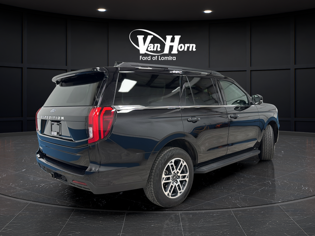 Used 2025 Agate Black Metallic Ford Active image 7