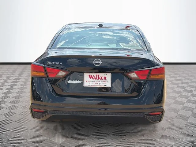 Used 2025 Black Nissan 2.5 SV image 6