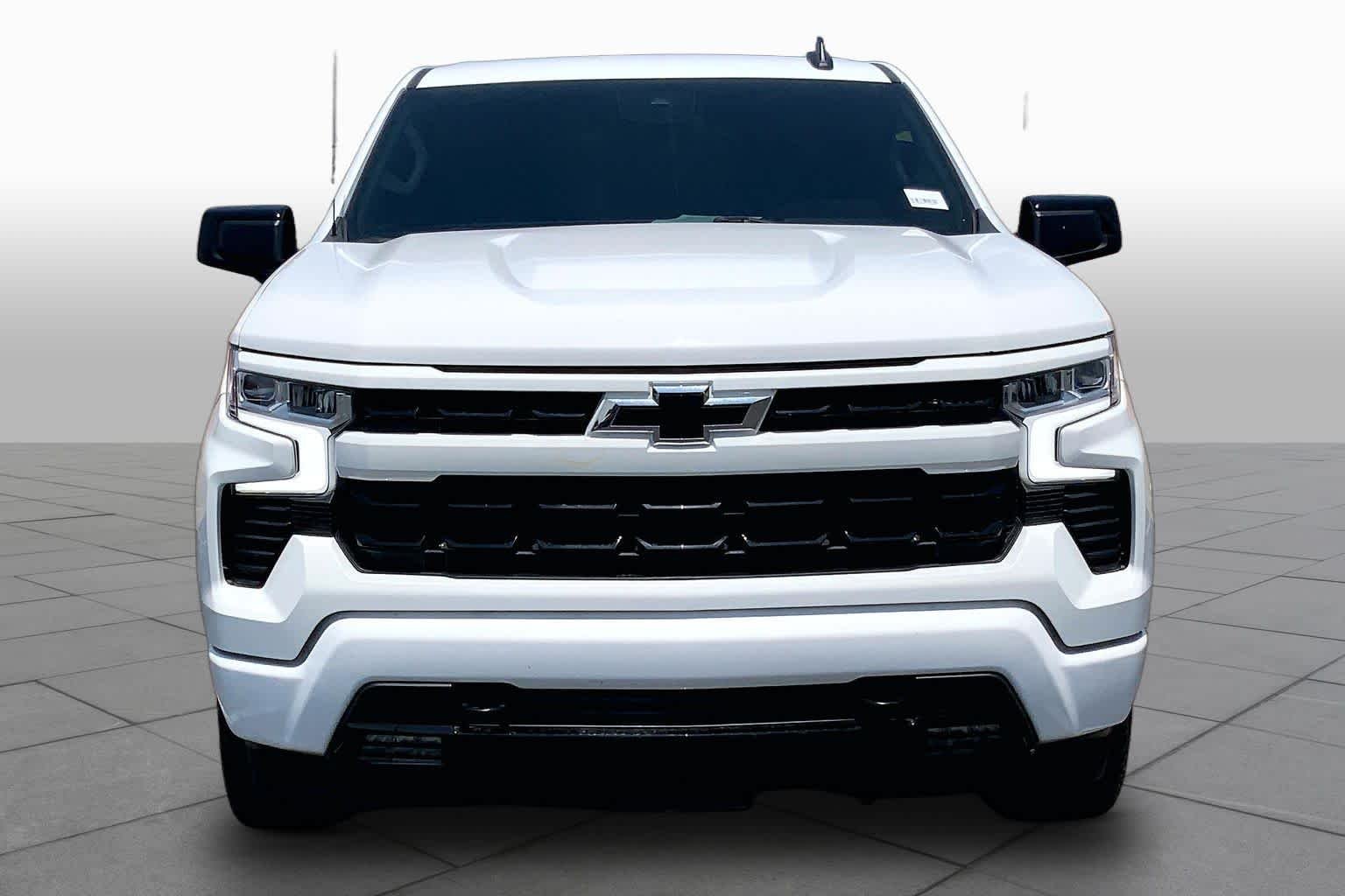 Used 2023 Summit White Chevrolet RST image 4