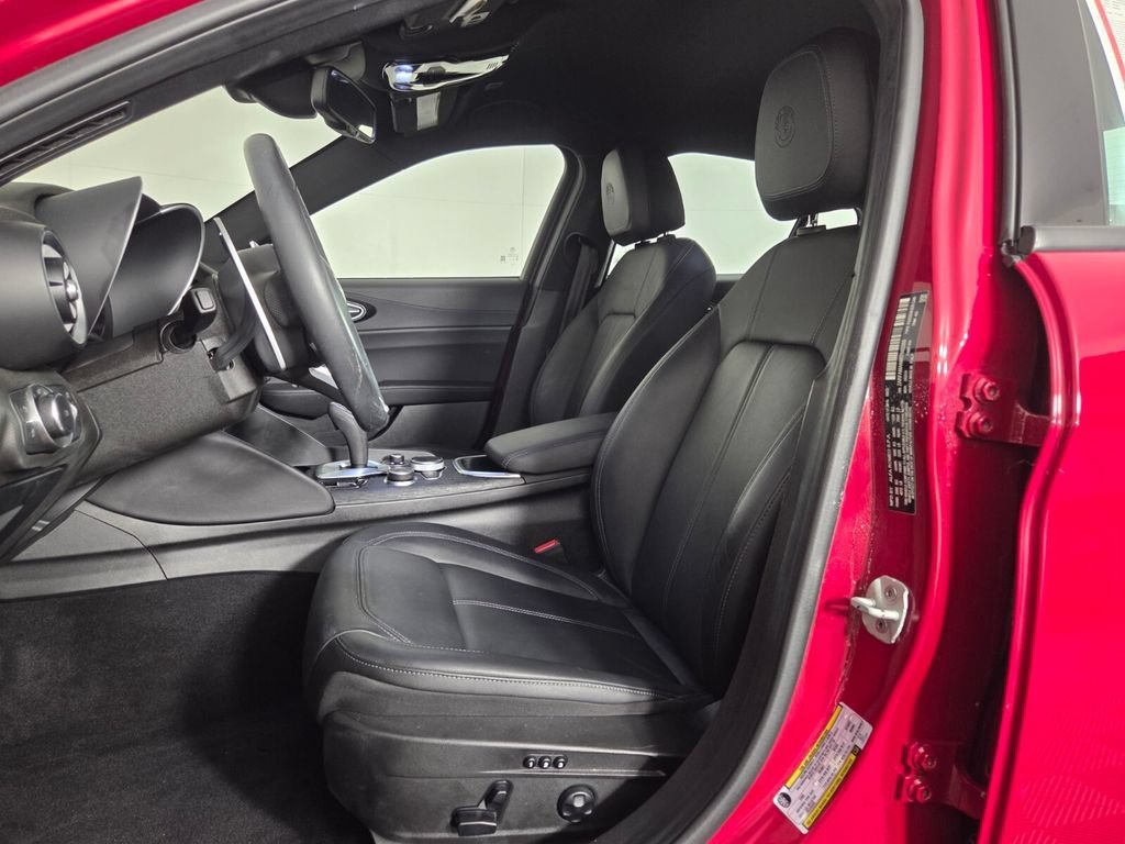 Used 2024 Alfa Rosso Alfa Romeo Sprint image 9