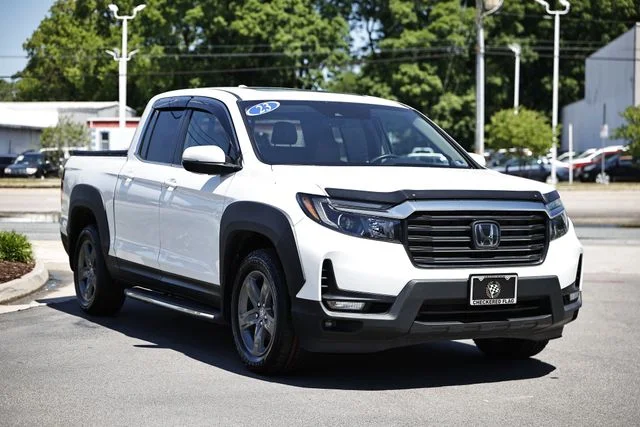 Used 2023 Platinum White Pearl Honda RTL image 15