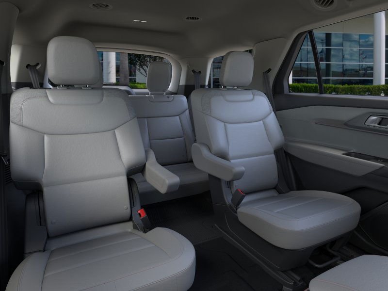 New 2026 Star White Metallic Tri-Coat Ford Active image 11