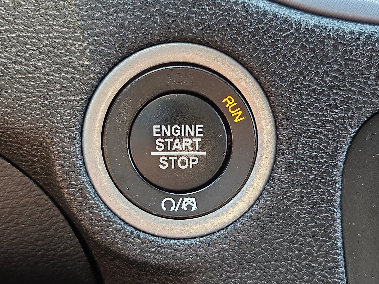 Used 2023 Granite Pearlcoat Dodge R/T image 20