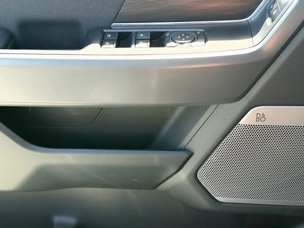 New 2026 Carbonized Gray Metallic Ford Lariat® image 15