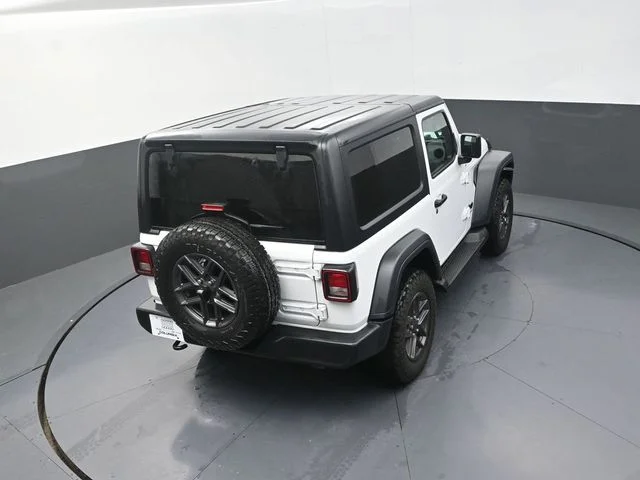 Used 2024 White Jeep Sport S image 18