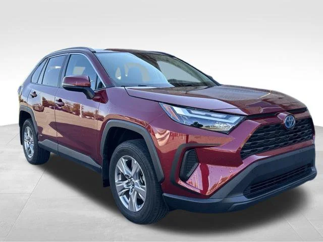 Used 2024 Red Toyota XLE image 17