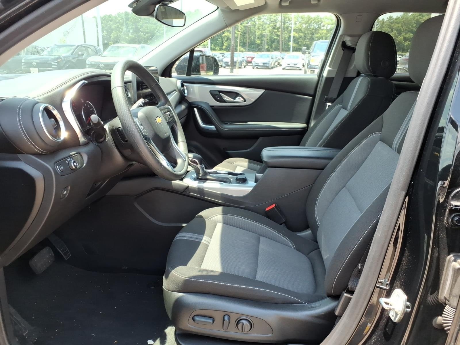 Used 2025 Black Chevrolet LT image 17
