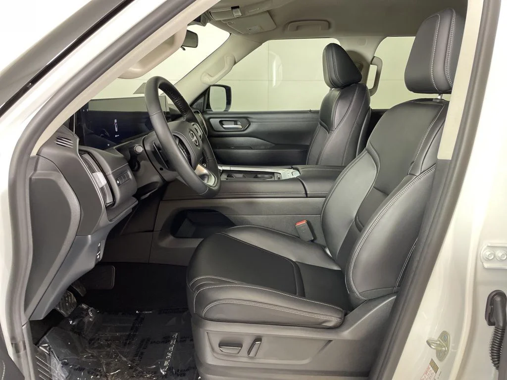 2026 Nissan Armada SV - Photo 16