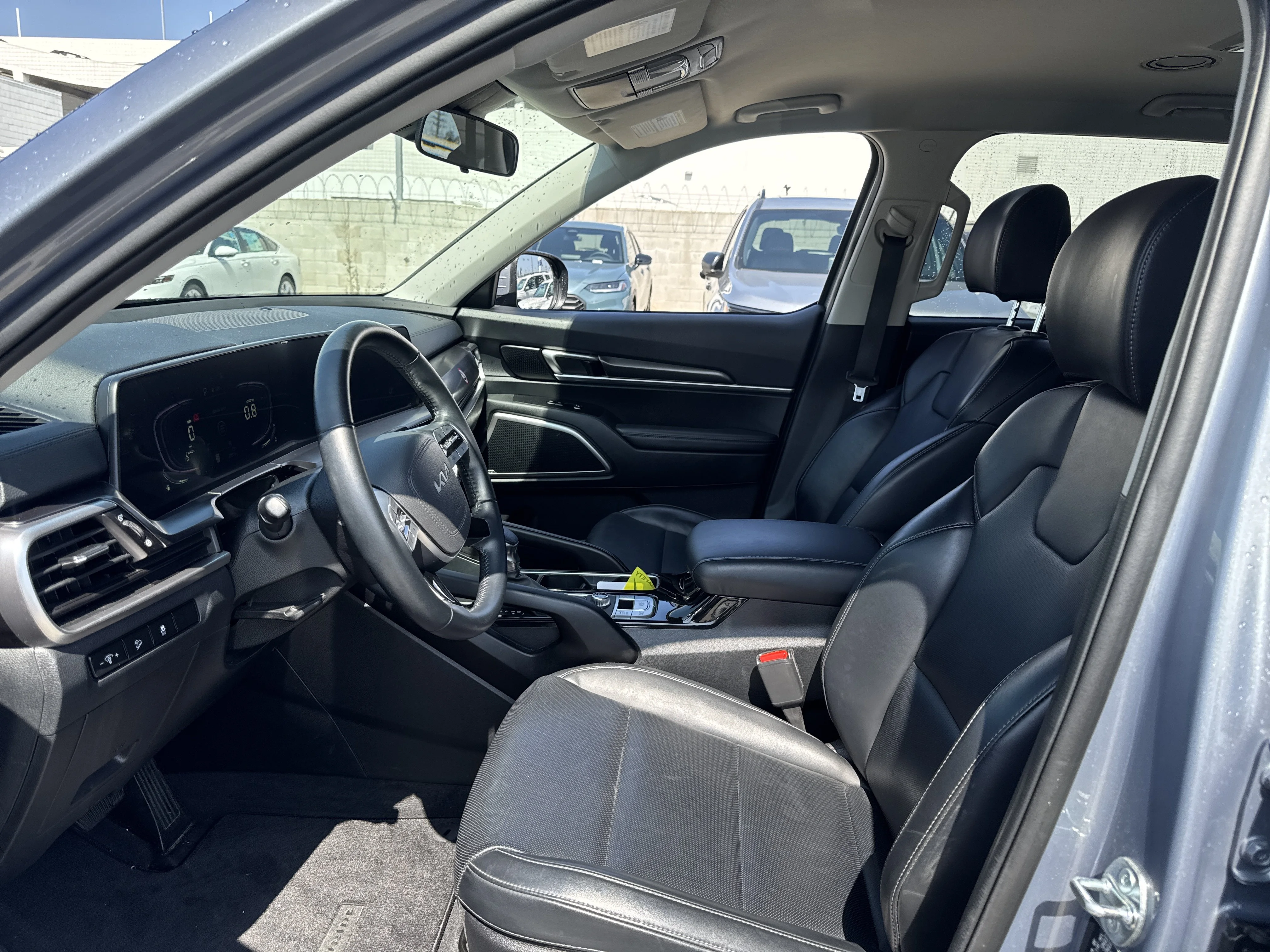 Used 2025 Everlasting Silver Kia LX image 7