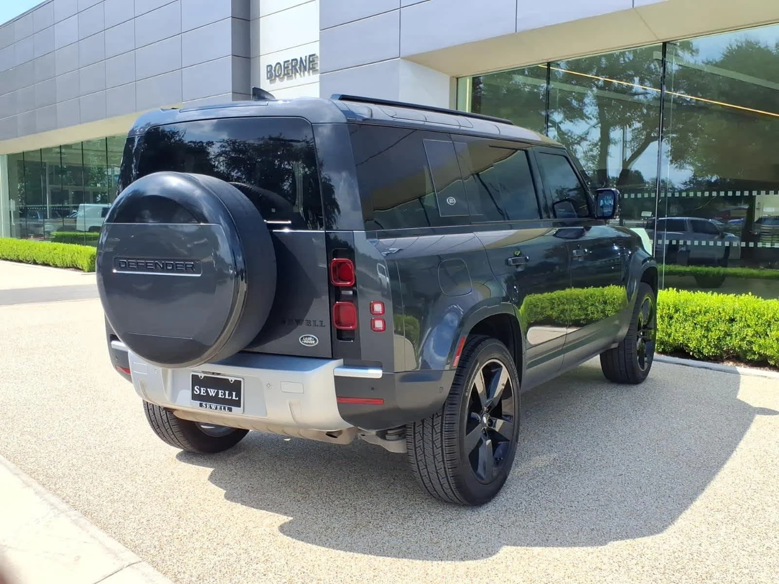 Certified Used 2023 Carpathian Grey Premium Metallic Land Rover  image 7