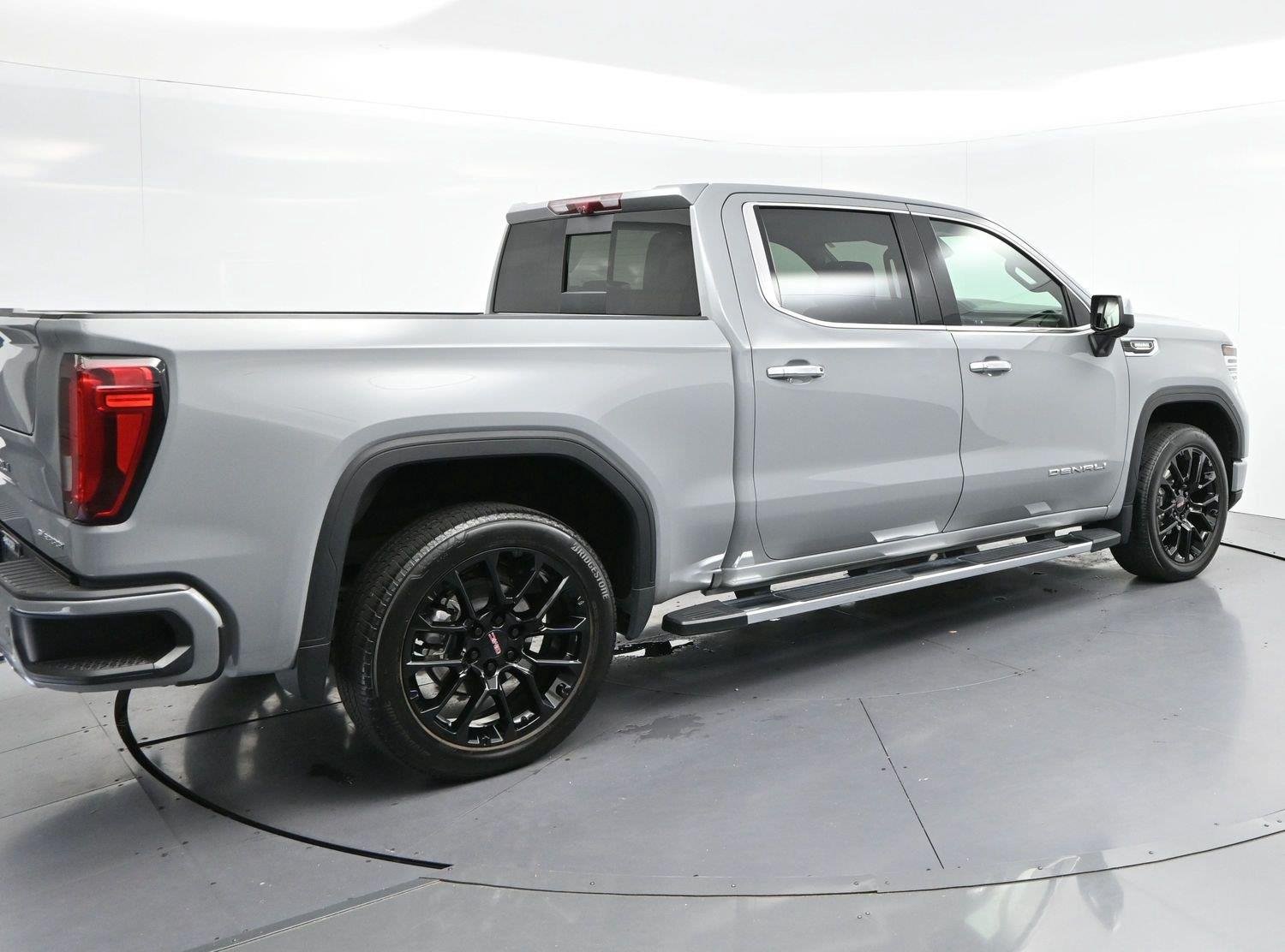 Used 2025 Thunderstorm Gray GMC Denali image 7