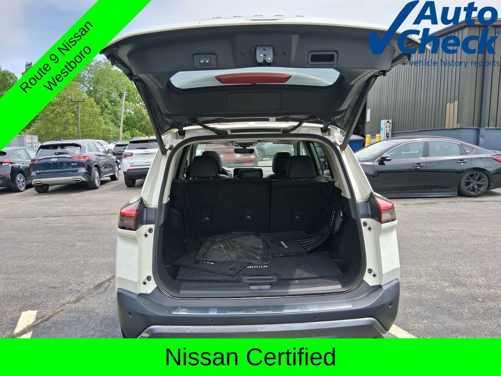 Used 2023 White Nissan SL image 30