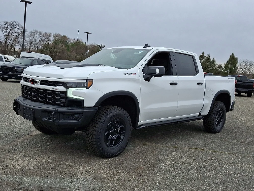 New 2026 Summit White Chevrolet ZR2 image 4