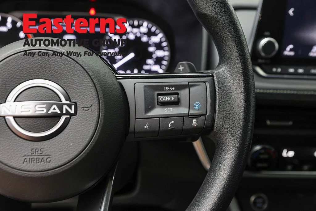 Used 2023 Gray Nissan SV image 15