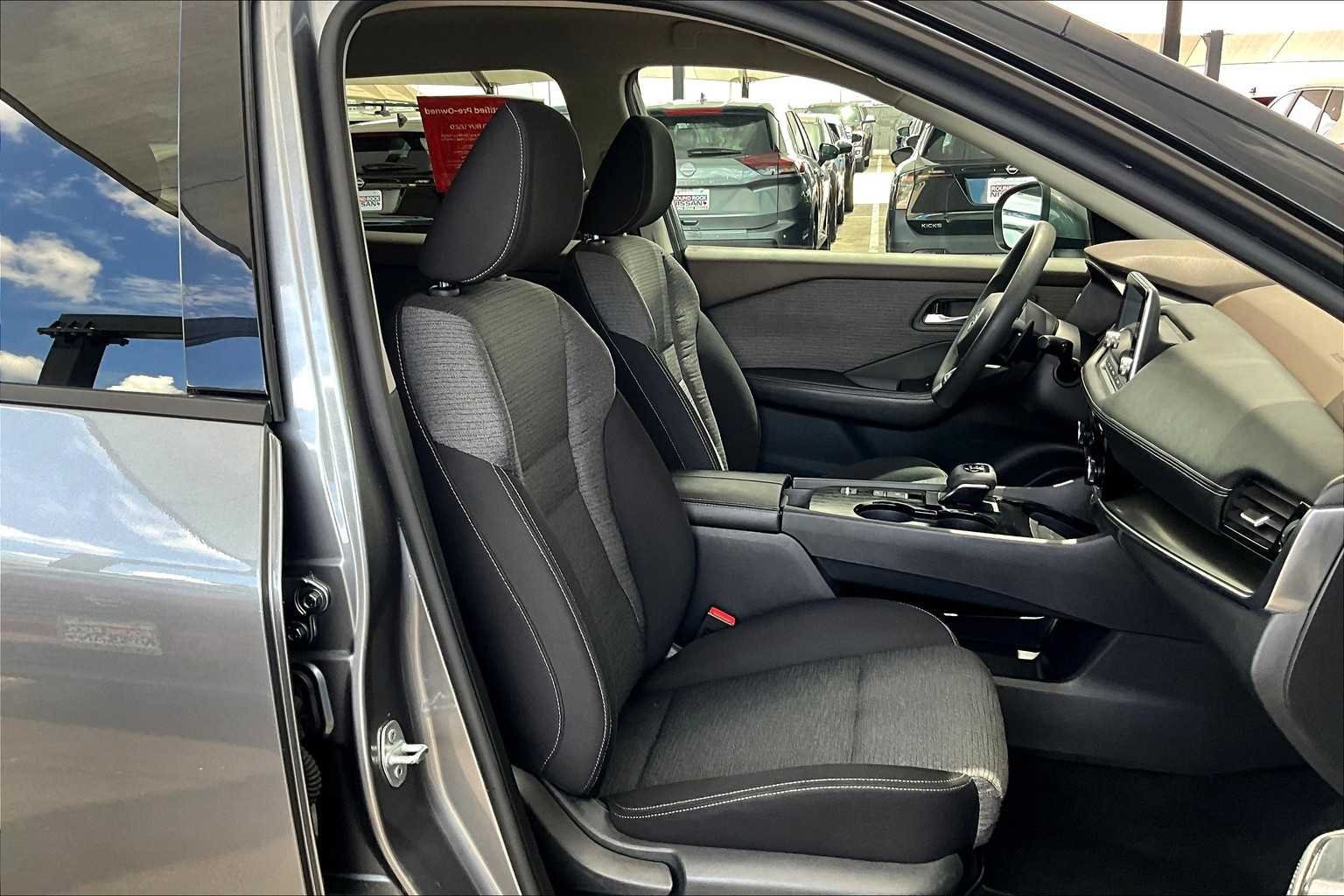 Used 2021 Gun Metallic Nissan SV image 9