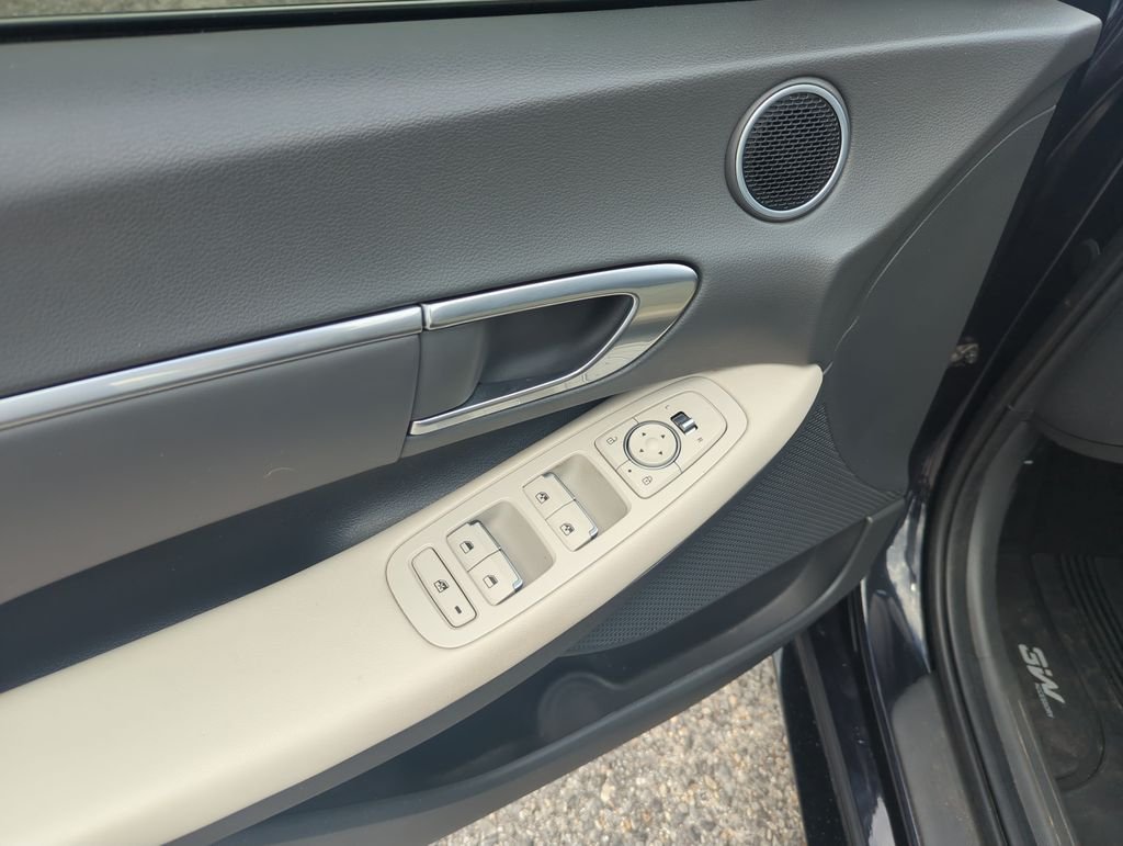 Used 2023 Blue Hyundai SEL image 19