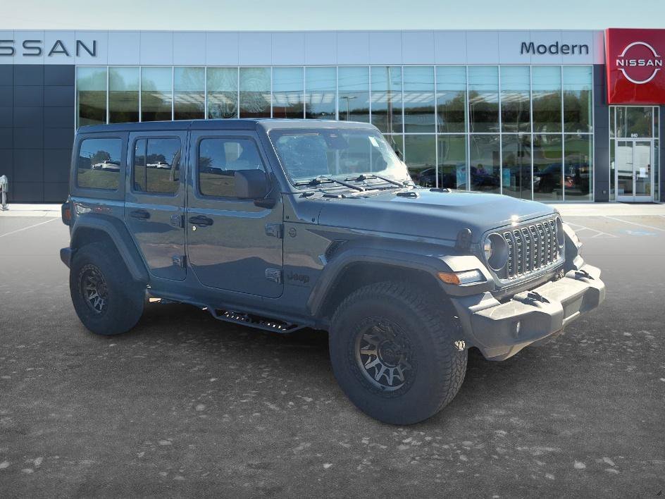 Used 2025 Anvil Clearcoat Jeep Sport S image 3