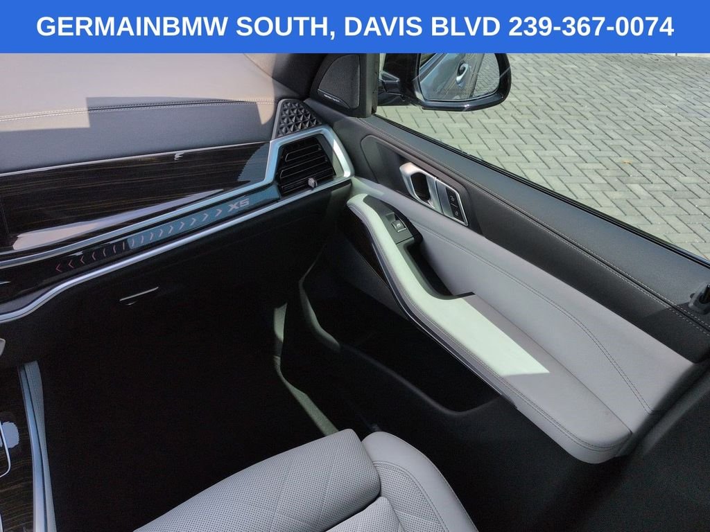 Certified Used 2025 Skyscraper Grey Metallic BMW xDrive40i image 19