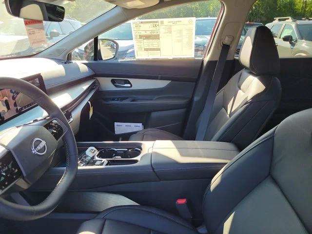 New 2026 Scarlet Ember Tintcoat Nissan SL image 17