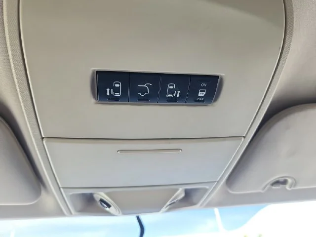 Used 2013 Black Chrysler Touring image 48
